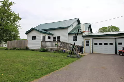 206 S Silver, La Farge, WI 54639