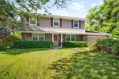 1701 Indianwood, Waukesha, WI 53186