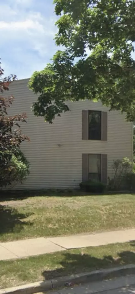 1883 Haymarket #26, Waukesha, WI 53189