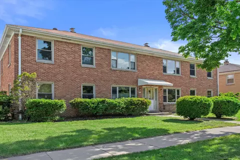 2305 W Howard, Milwaukee, WI 53221