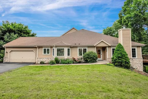 2855 River Birch #D, Brookfield, WI 53045