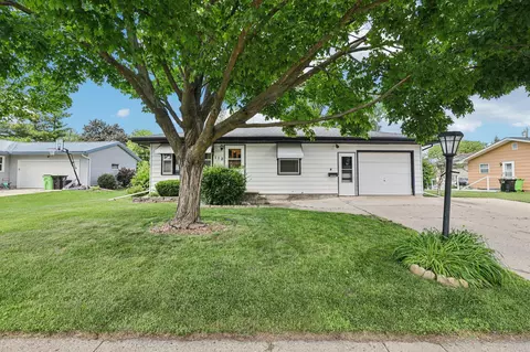 112 Stone, Beaver Dam, WI 53916