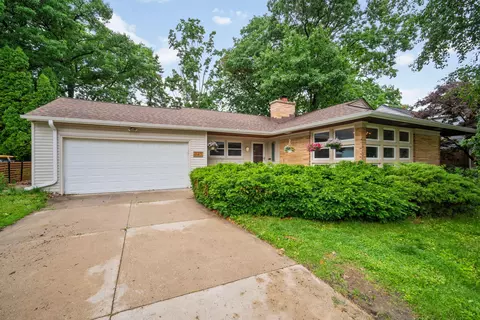 947 N 75th, Wauwatosa, WI 53213