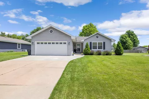 403 Poplar Grv, Waterford, WI 53185