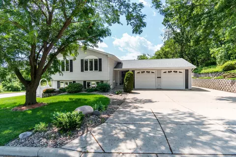1590 Young, Onalaska, WI 54650