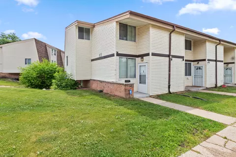 8871 N Swan #K, Milwaukee, WI 53224