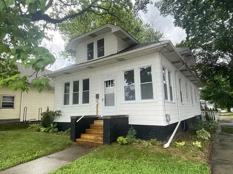 2622 Douglas, Racine, WI 53402