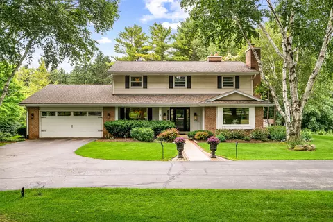 10930 Hidden Vly, Cedarburg, WI 53012