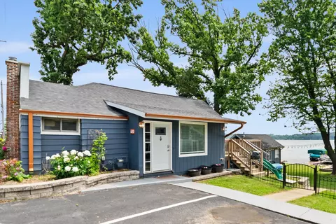 620 Kopmeier, Pewaukee, WI 53072