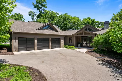 1360 St Andrews #19-07, Geneva, WI 53147