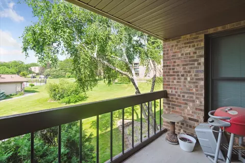 9002 W Lisbon #210, Milwaukee, WI 53222