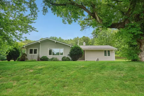 w279n5143 N Willow Crk, Pewaukee, WI 53072