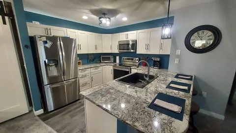 2672 Hidden, Saint Francis, WI 53235