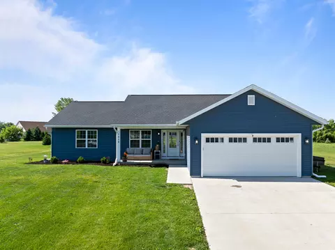 1618 Whispering Pne, Delavan, WI 53115
