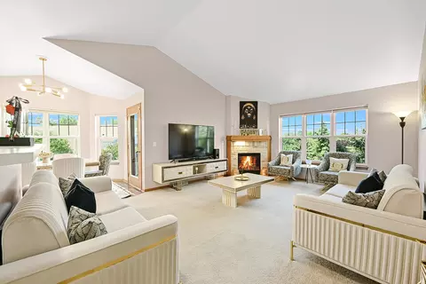 7003 W Rawson, Franklin, WI 53132
