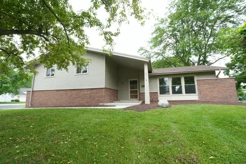 1212 Palamino, Racine, WI 53402