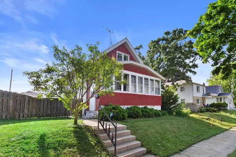 2147 S 71st, West Allis, WI 53219