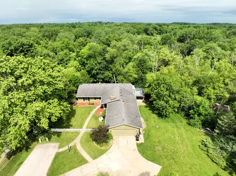 4927 Kings Cv, Racine, WI 53406