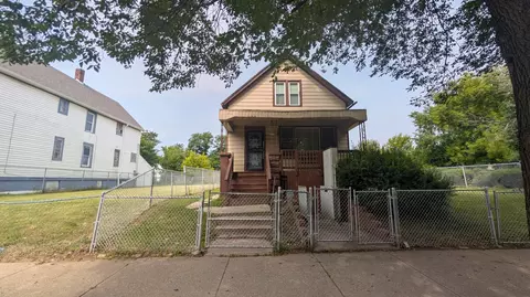 2635 N 19th, Milwaukee, WI 53206