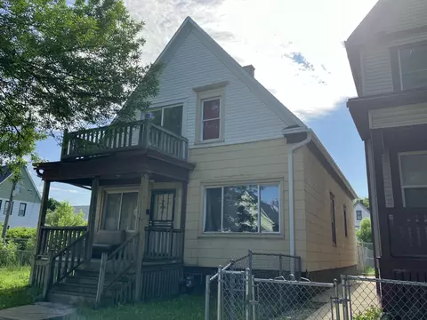 2523 N 17th, Milwaukee, WI 53206