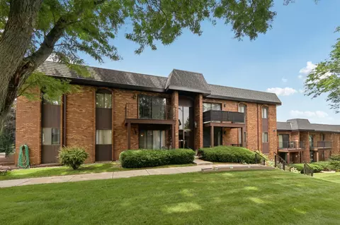 9360 W Forest Home #3, Greenfield, WI 53228