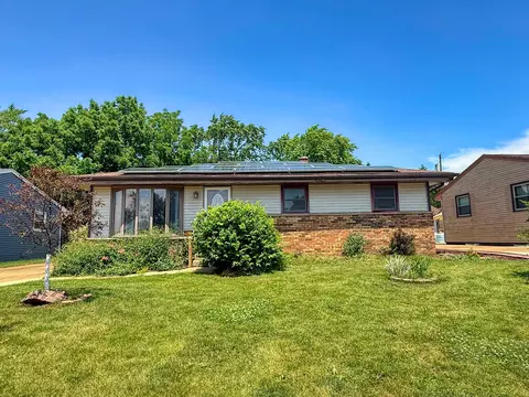1228 Lakeview, South Milwaukee, WI 53172