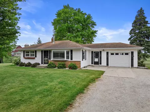 901 136th, Paris, WI 53182