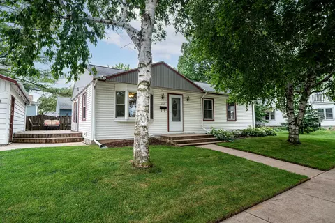 1157 9th, Grafton, WI 53024