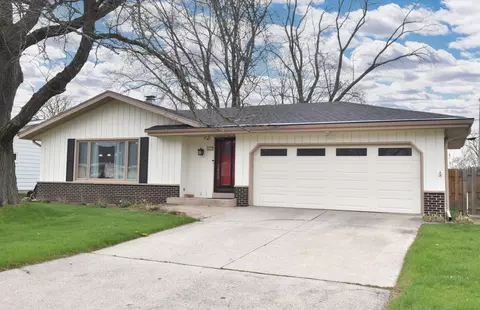 209 Perry, Racine, WI 53406