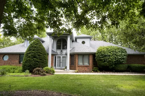 1844 W Brantwood, Glendale, WI 53209