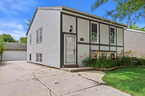 1716 Michael, Waukesha, WI 53189