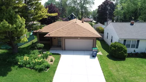 206 S High, Port Washington, WI 53074