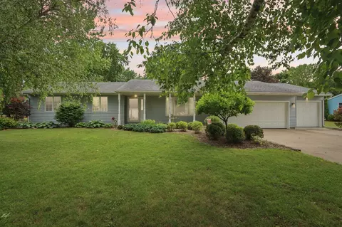 w5773 South Ra-le Drive, Koshkonong, WI 53538