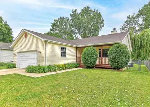 922 93rd, Pleasant Prairie, WI 53158
