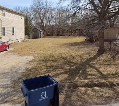 4025 E Lakeside, Oak Creek, WI 53154
