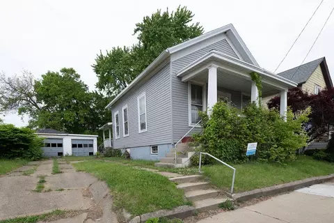 930 Marquette, Racine, WI 53404