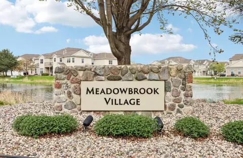 n16w26500 Meadowgrass #C, Pewaukee, WI 53072