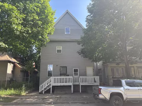 2809 W Clarke #2811, Milwaukee, WI 53210