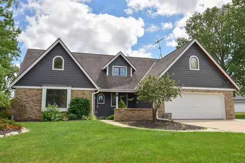 831 Oak Rdg, Hartford, WI 53027