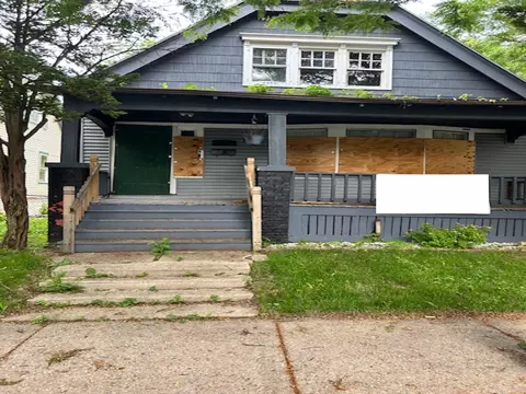 3252 N 11th, Milwaukee, WI 53206