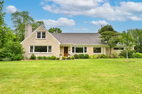12515 Elmhurst, Elm Grove, WI 53122