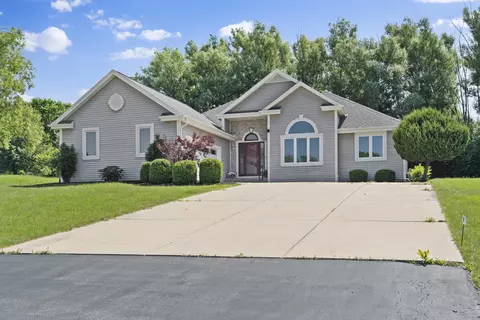 140 Chestnut, North Prairie, WI 53153