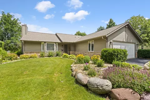 s52w23066 Hunters, Waukesha, WI 53189