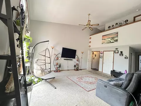 2091 S 102nd #D, West Allis, WI 53227