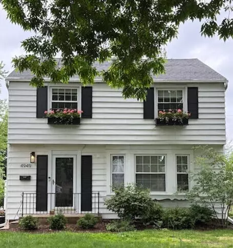 4949 N Hollywood, Whitefish Bay, WI 53217