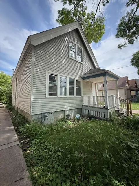 2564 N 17th, Milwaukee, WI 53206