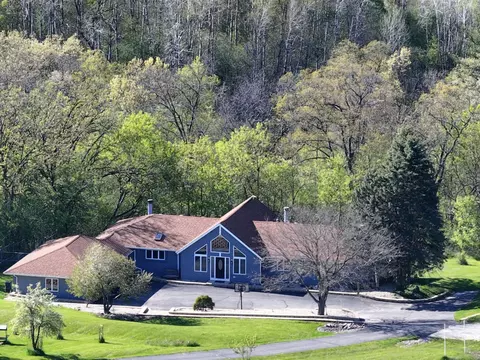 w590 Kearney Road, Spring Prairie, WI 53105