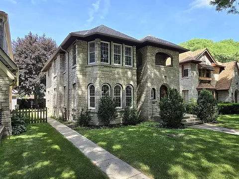 3167 N 49th #3169, Milwaukee, WI 53216
