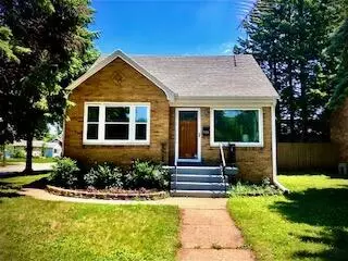 901 S Grand, Waukesha, WI 53186