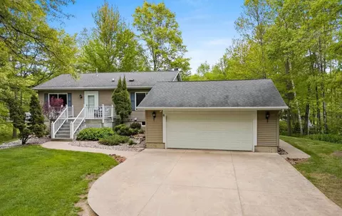 n1552 Brave Island Road, Menominee, WI 54135